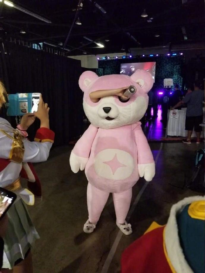 公仔里面的人突然渴了(via.小野妹子学吐槽)